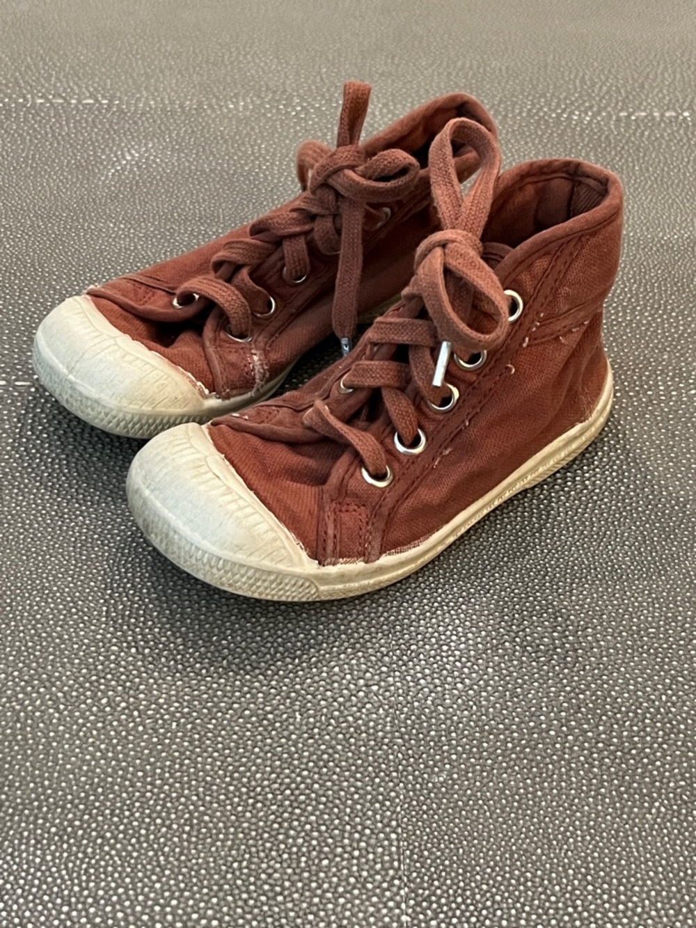 Bensimon Kids High-Top Canvas Sneakers in Brick Red